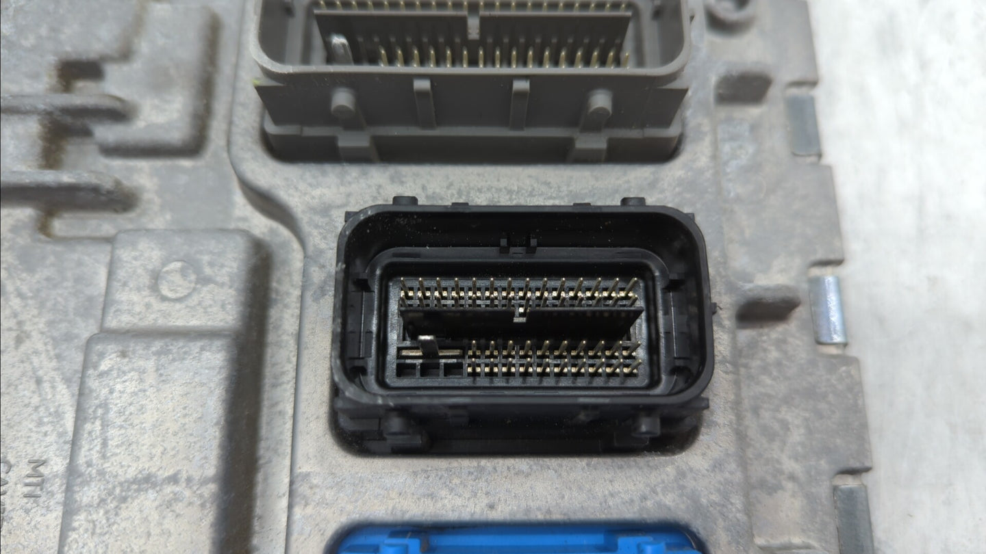 2018-2019 Chevrolet Malibu PCM Engine Control Computer ECU ECM PCU OEM P/N:12694511 12680194, 12699666 Fits Fits 2018 2019 O