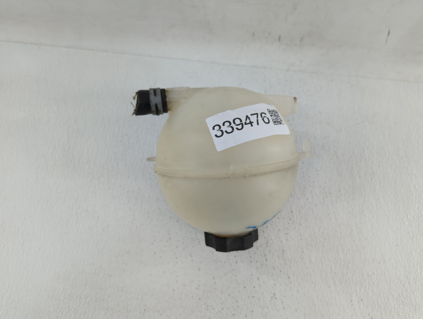 2016 Chevrolet Malibu Radiator Coolant Overflow Expansion Tank Bottle 339476 - Oemusedautoparts1.com