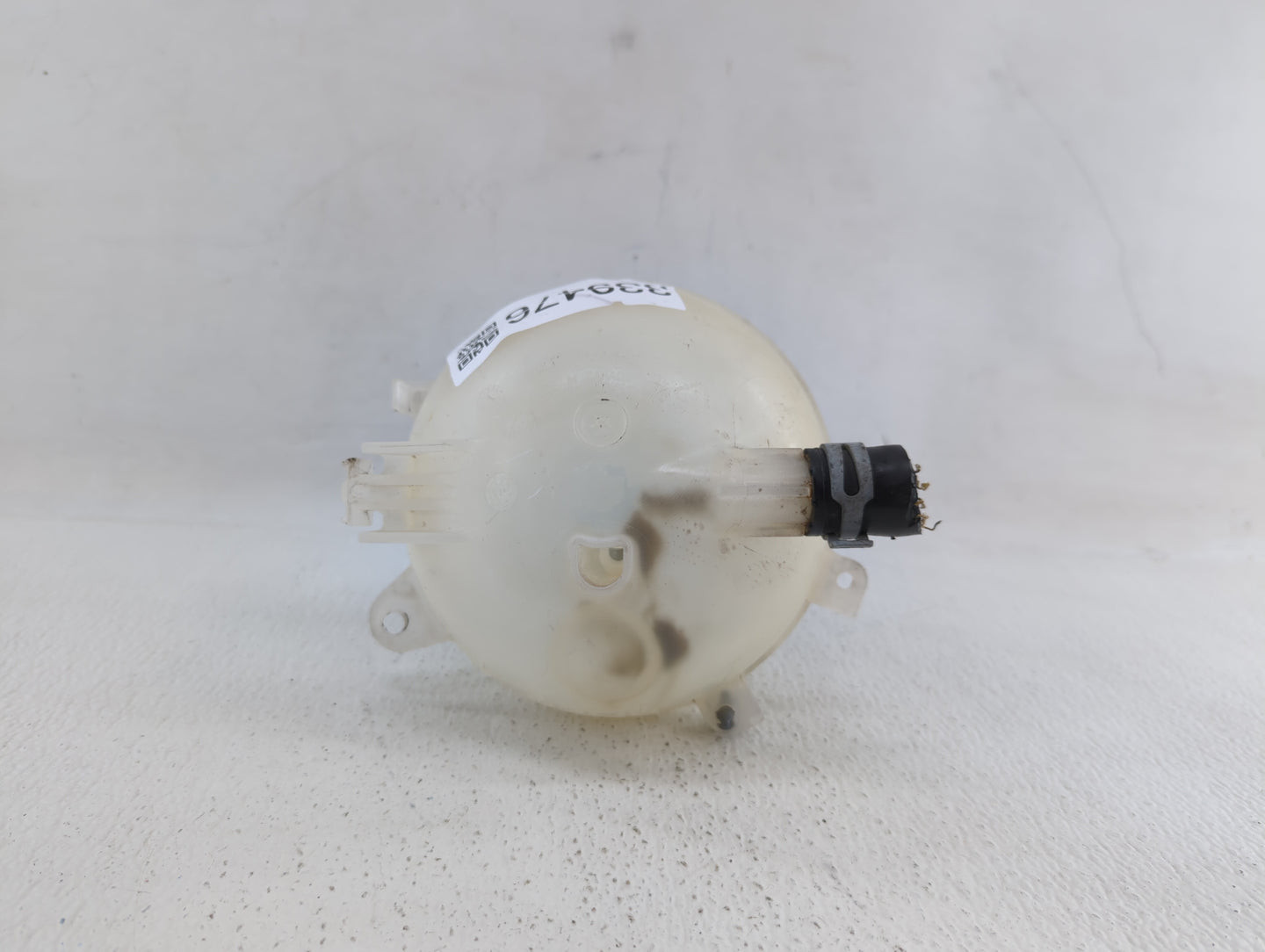 2016 Chevrolet Malibu Radiator Coolant Overflow Expansion Tank Bottle 339476 - Oemusedautoparts1.com