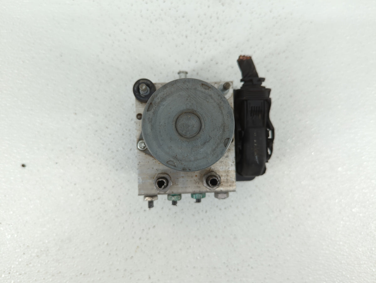 2018 Chevrolet Malibu Anti-Lock Brake ABS Pump Module Actuator OEM P/N:84205167 84325538 Fits OEM Used Auto Parts - Oemuseda