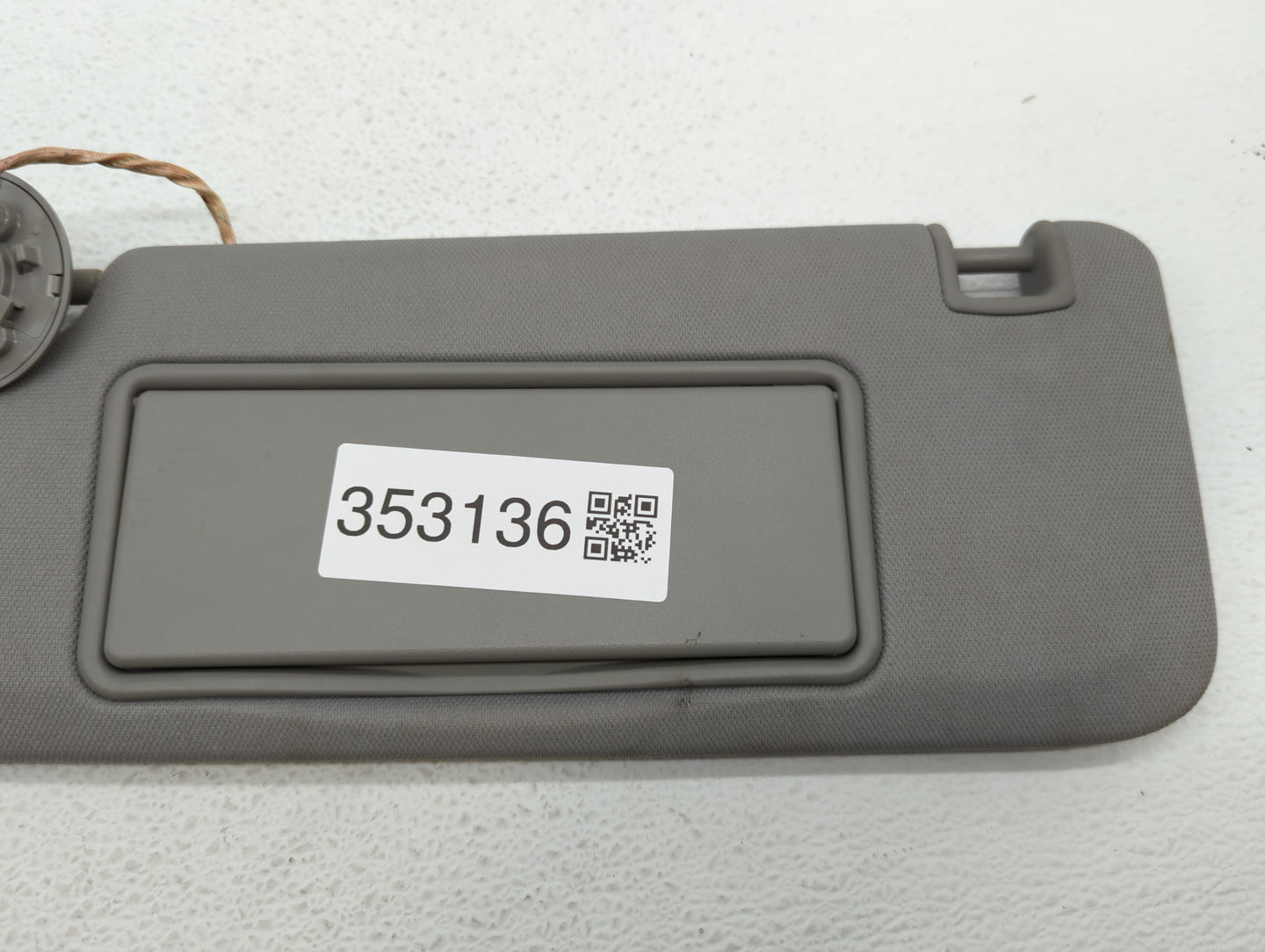 2016-2019 Chevrolet Malibu Sun Visor Shade Replacement Driver Left Mirror Fits Fits 2016 2017 2018 2019 OEM Used Auto Parts 