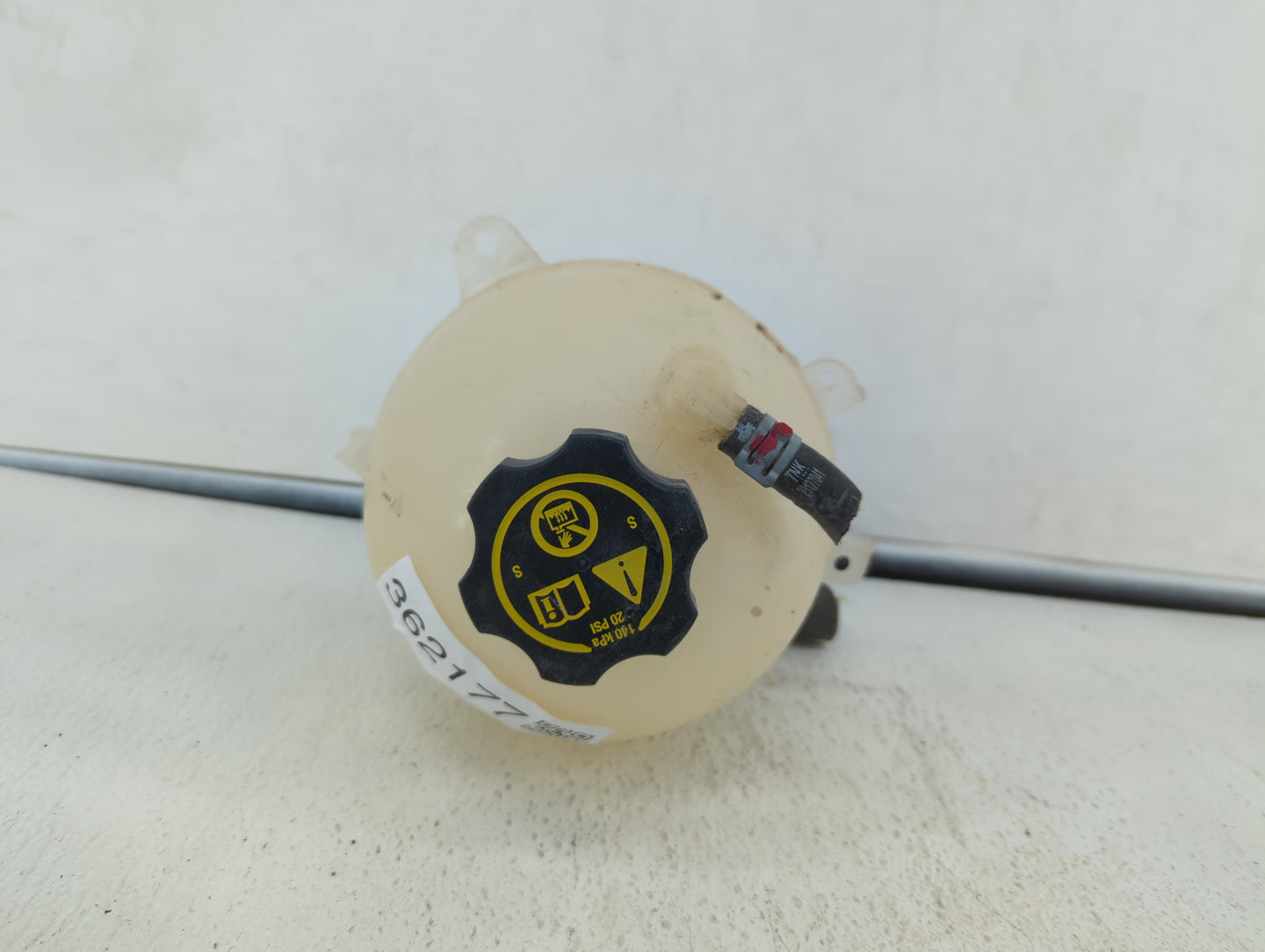 2016 Chevrolet Malibu Radiator Coolant Overflow Expansion Tank Bottle 362177 - Oemusedautoparts1.com
