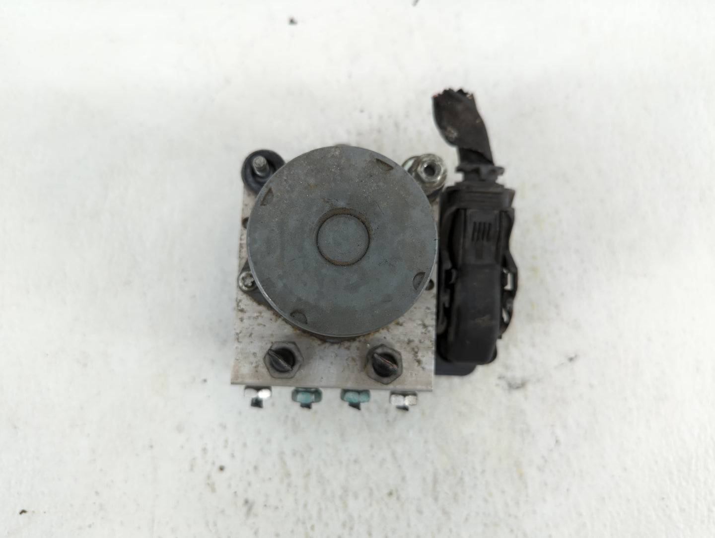 2018 Chevrolet Malibu ABS Pump Control Module Replacement P/N:84205167 84325538 Fits OEM Used Auto Parts - Oemusedautoparts1