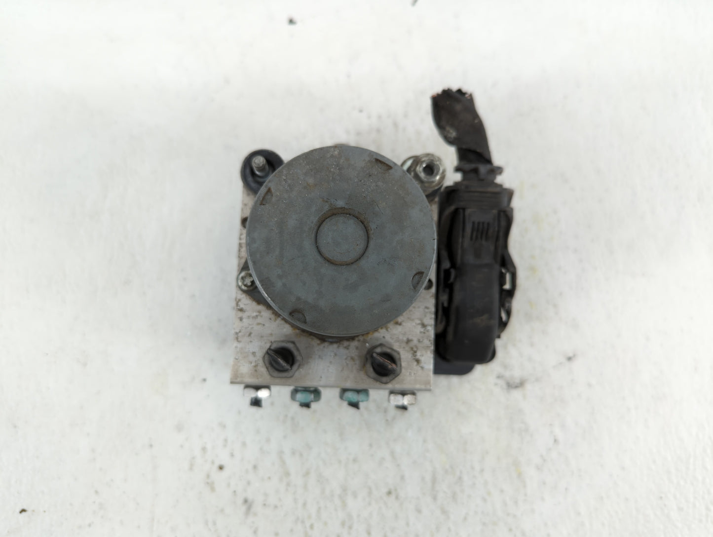 2018 Chevrolet Malibu ABS Pump Control Module Replacement P/N:84205167 84325538 Fits OEM Used Auto Parts - Oemusedautoparts1