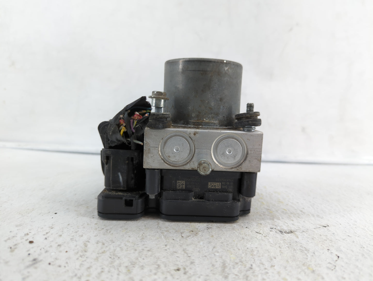 2018 Chevrolet Malibu ABS Pump Control Module Replacement P/N:84205167 84325538 Fits OEM Used Auto Parts - Oemusedautoparts1