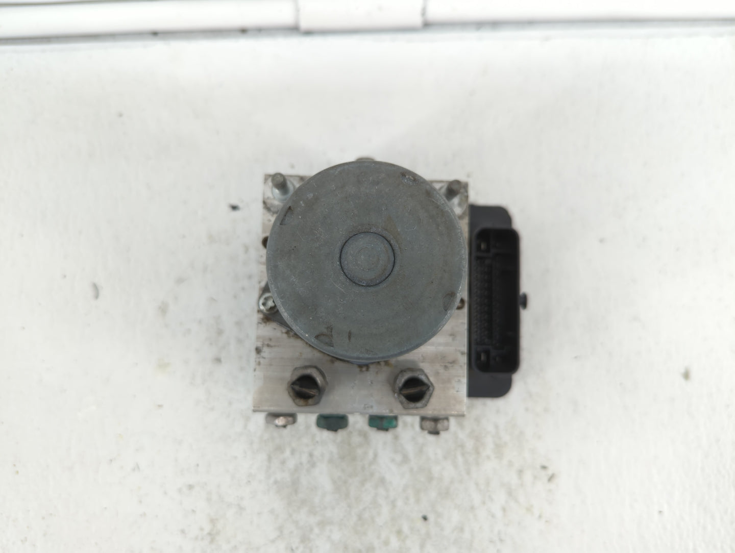 2018 Chevrolet Malibu ABS Pump Control Module Replacement P/N:84205167 84325538 Fits OEM Used Auto Parts - Oemusedautoparts1