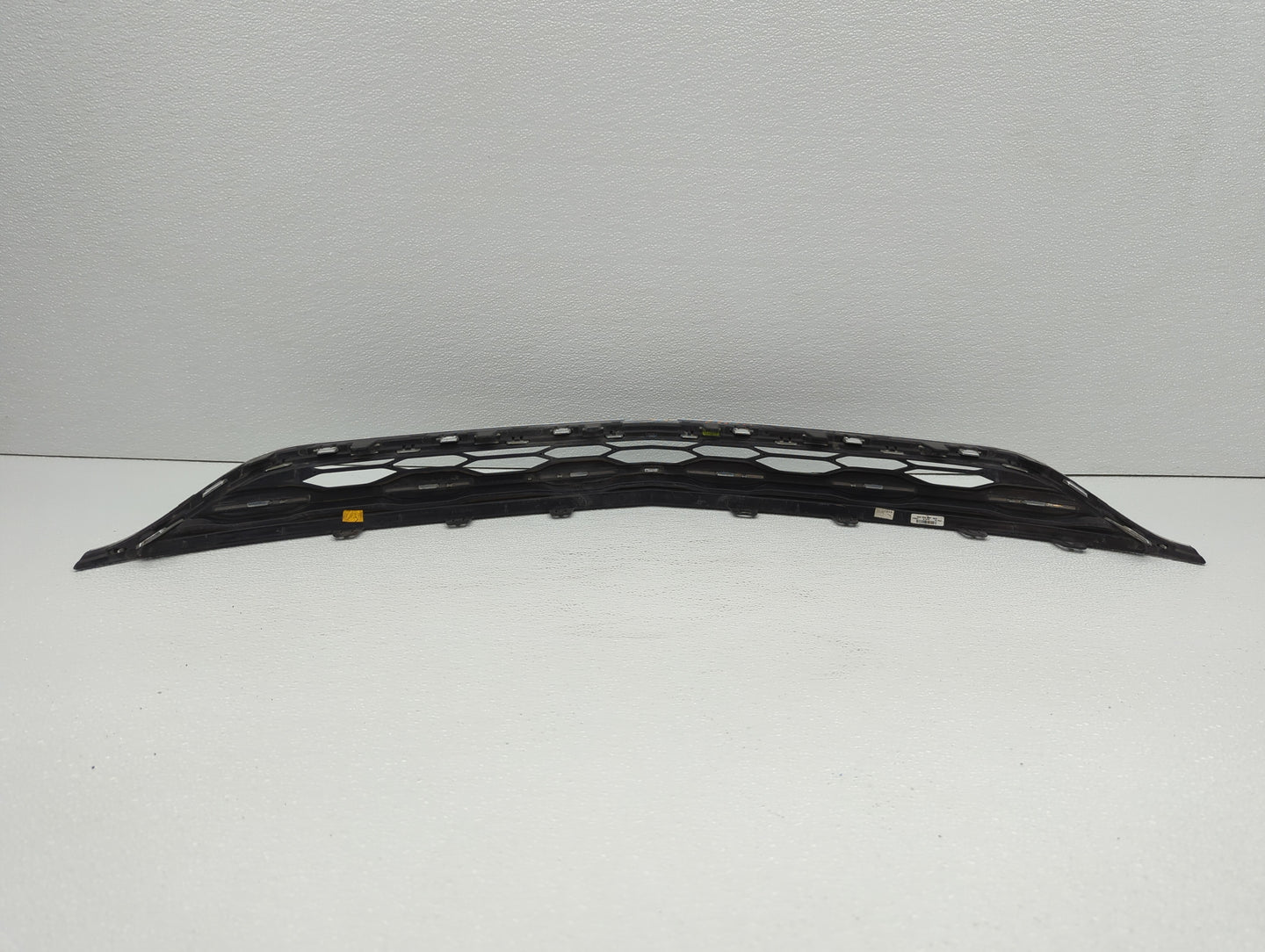 2016-2018 Chevrolet Malibu Front Bumper Grille Cover - Oemusedautoparts1.com