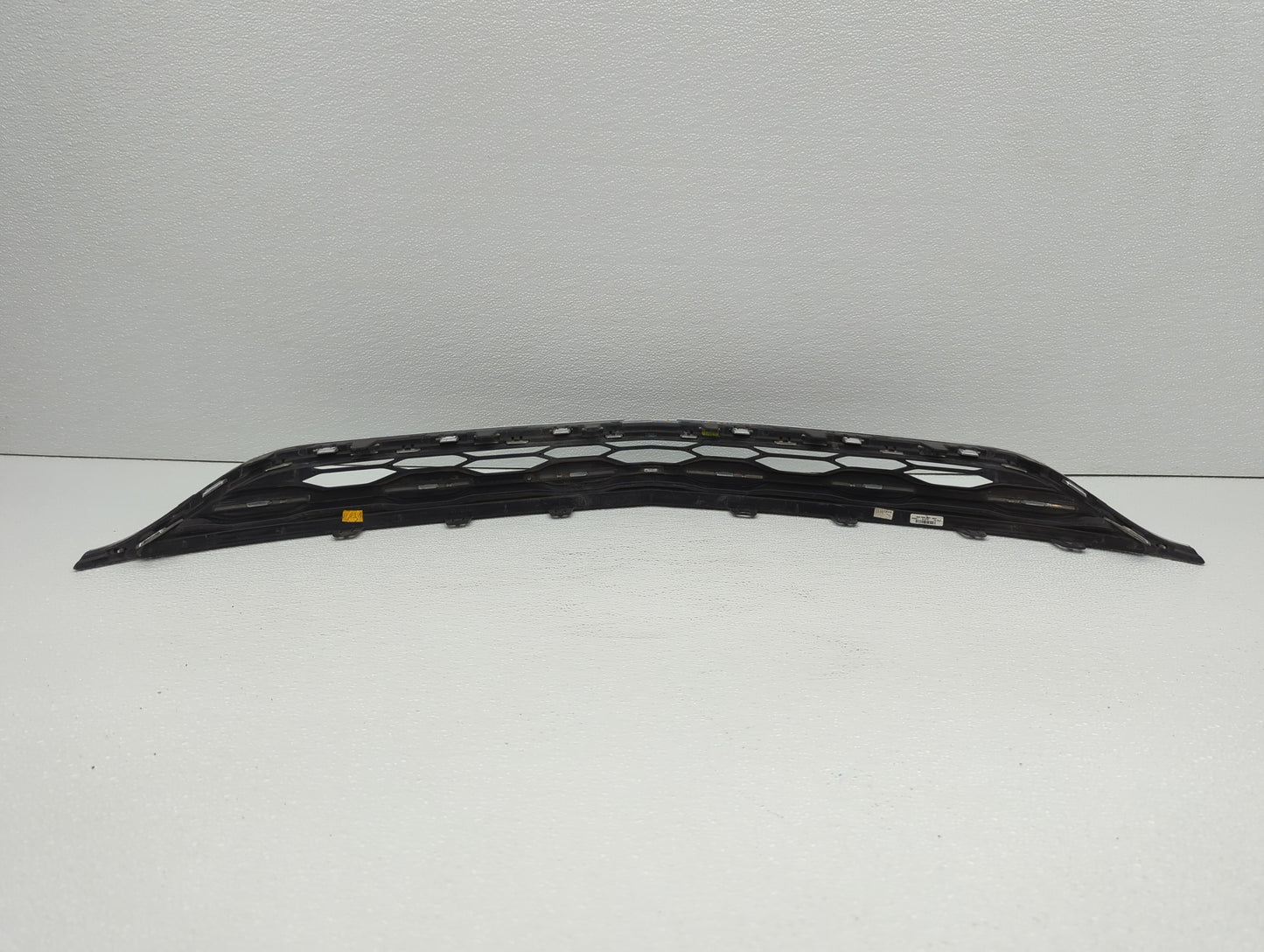 2016-2018 Chevrolet Malibu Front Bumper Grille Cover - Oemusedautoparts1.com