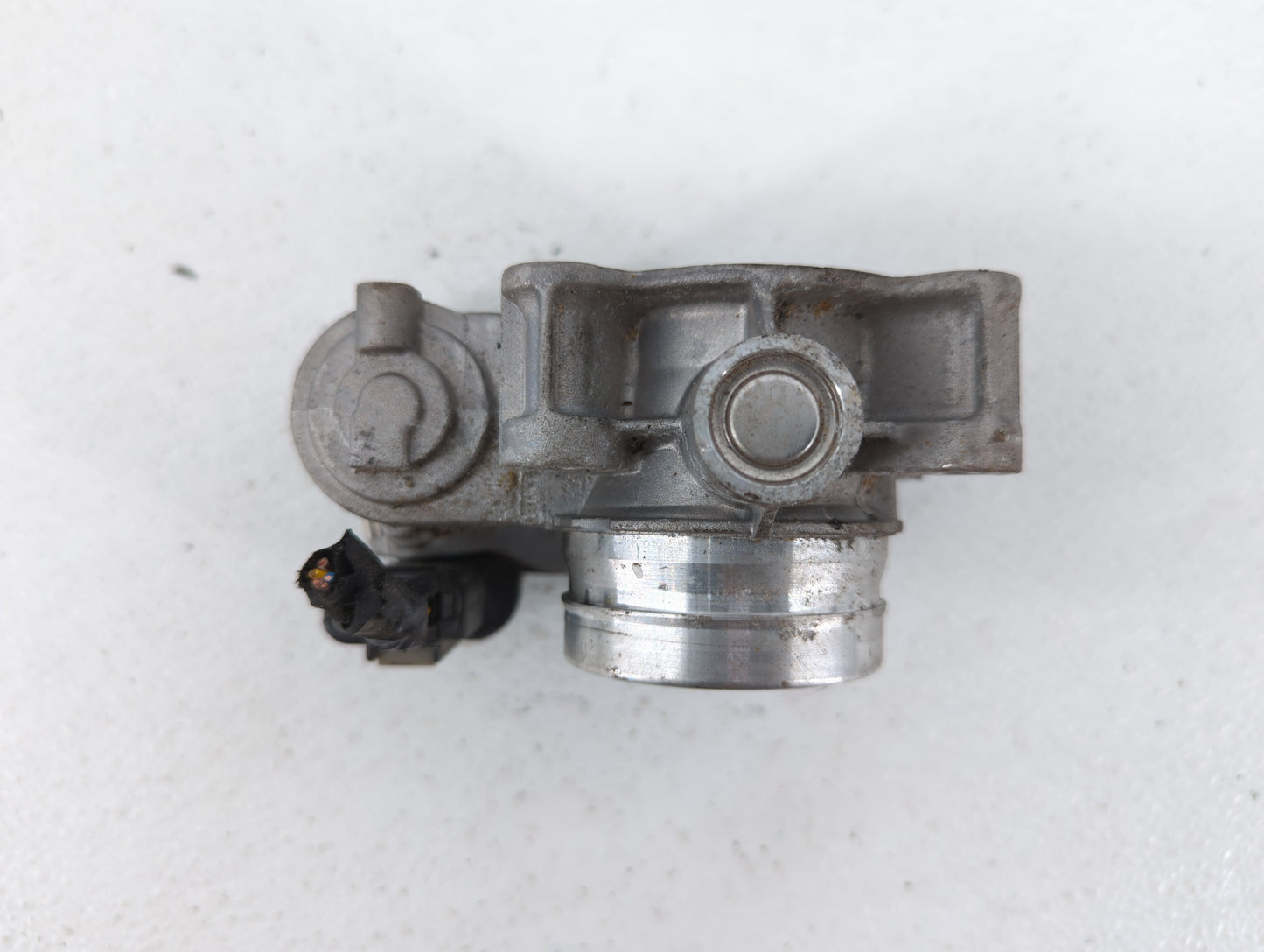 2016-2019 Chevrolet Malibu Throttle Body P/N:12671379AA Fits Fits 2016 2017 2018 2019 OEM Used Auto Parts - Oemusedautoparts