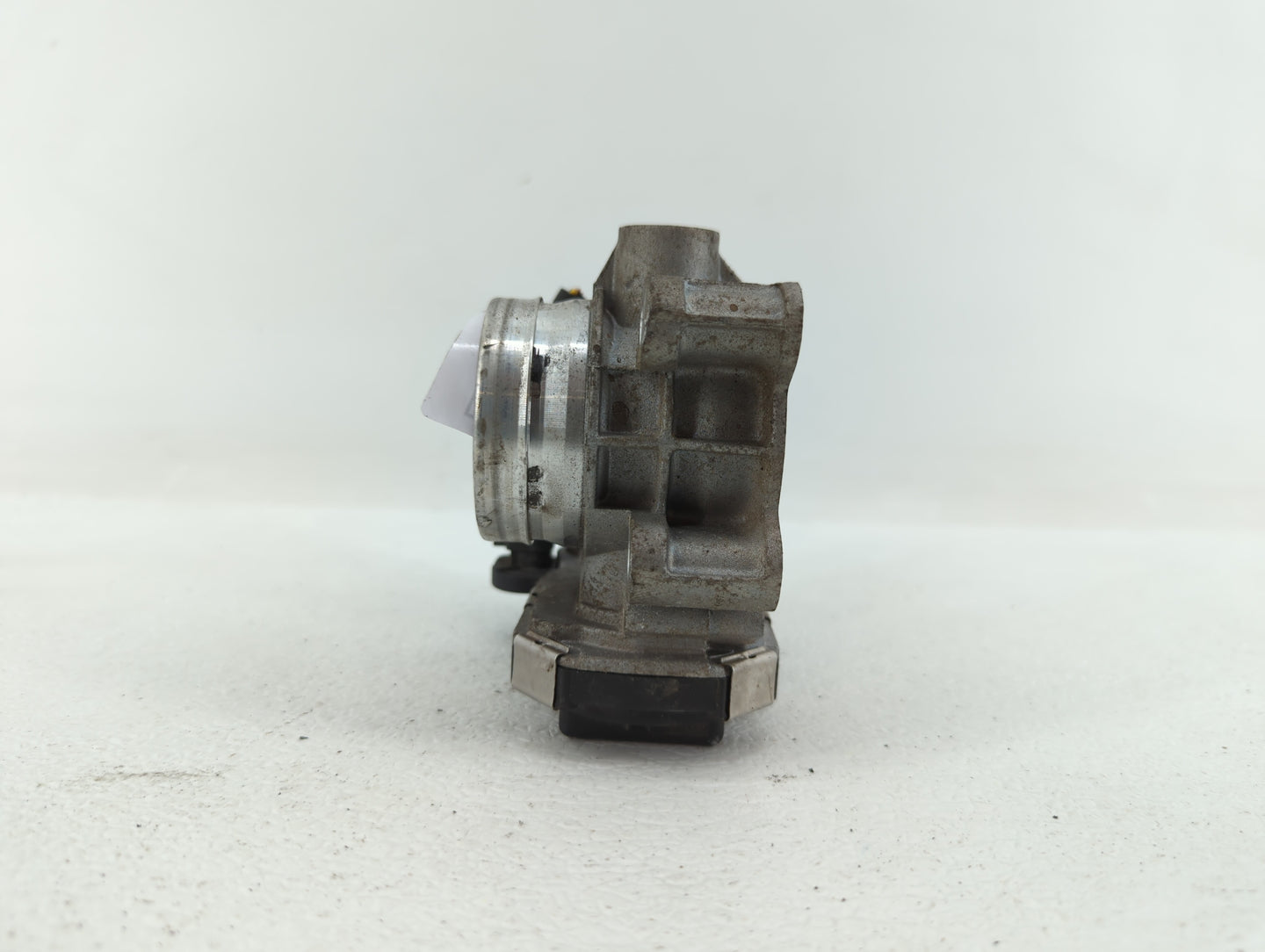 2016-2019 Chevrolet Malibu Throttle Body P/N:12671379AA Fits Fits 2016 2017 2018 2019 OEM Used Auto Parts - Oemusedautoparts
