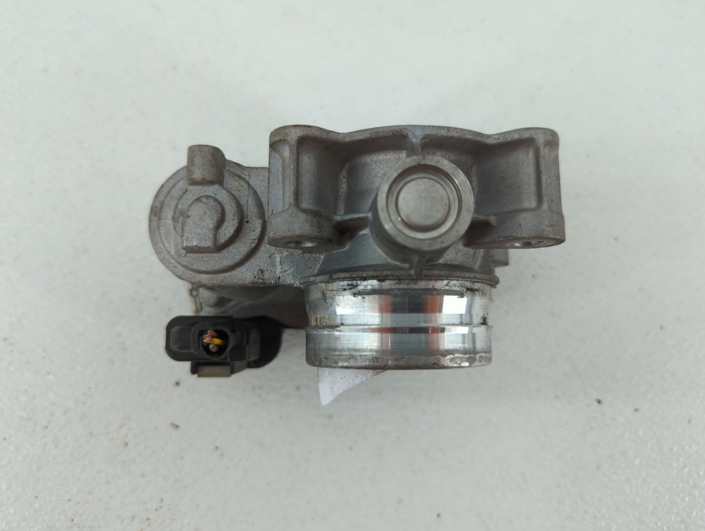 2016-2019 Chevrolet Malibu Throttle Body P/N:12671379AA Fits Fits 2016 2017 2018 2019 OEM Used Auto Parts - Oemusedautoparts
