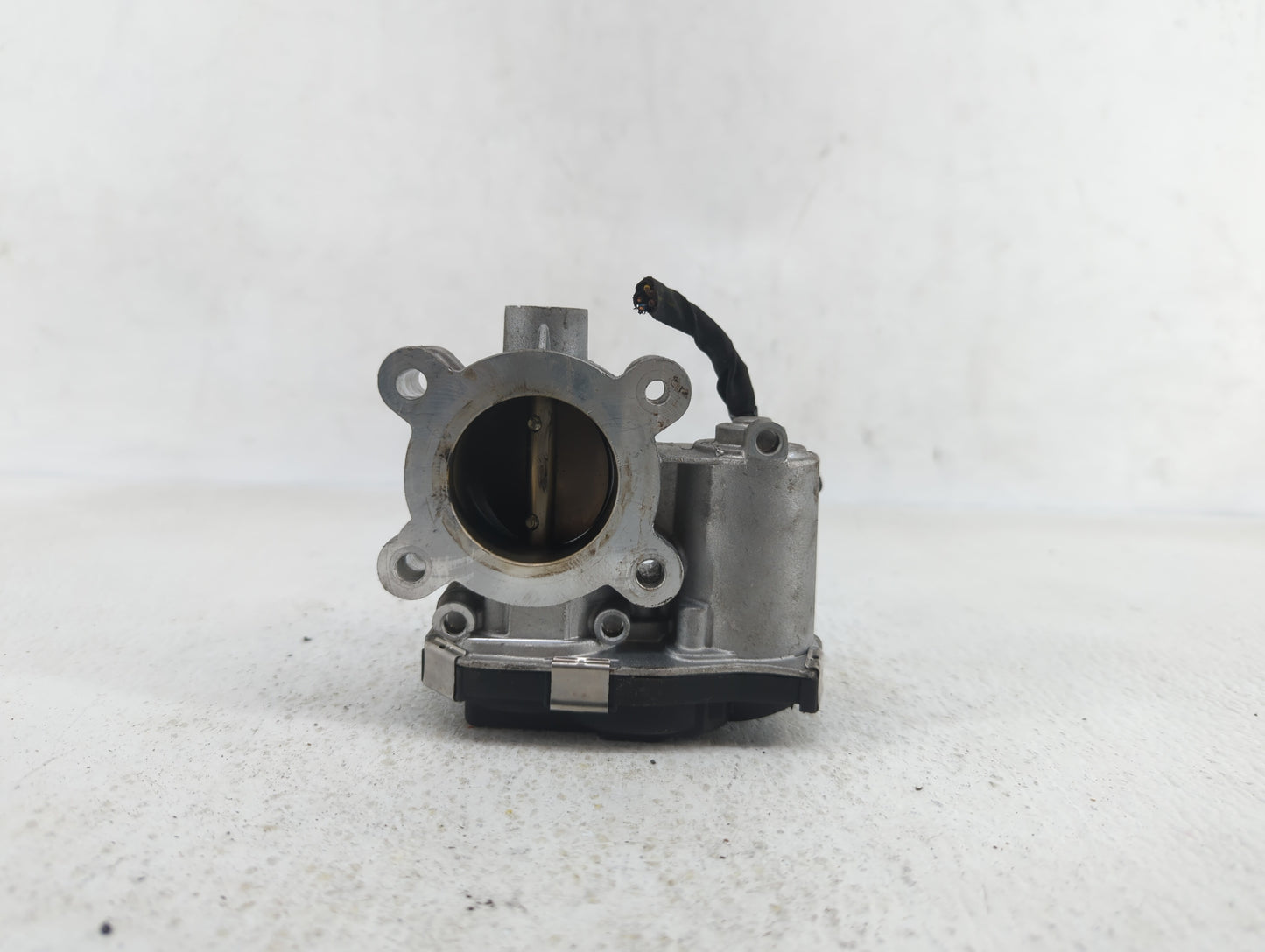 2016-2019 Chevrolet Malibu Throttle Body P/N:12671379AA Fits Fits 2016 2017 2018 2019 OEM Used Auto Parts - Oemusedautoparts