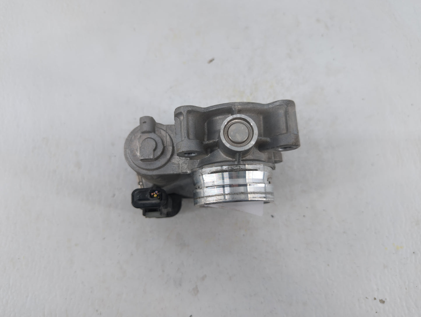 2016-2019 Chevrolet Malibu Throttle Body P/N:12671379AA Fits Fits 2016 2017 2018 2019 OEM Used Auto Parts - Oemusedautoparts