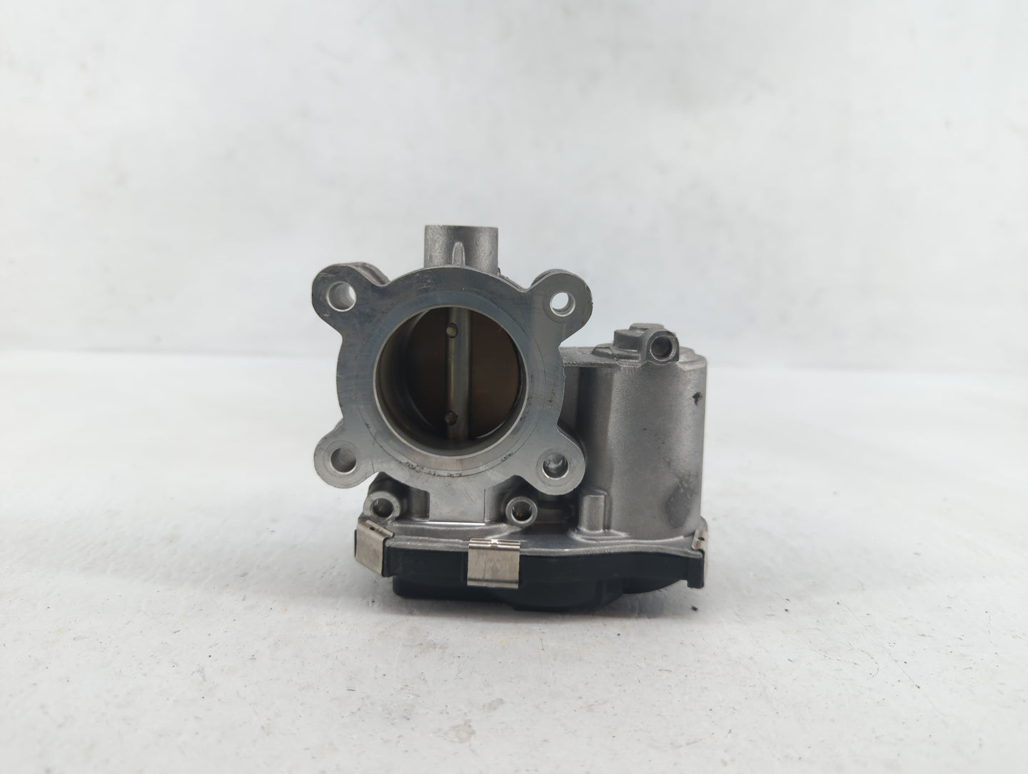 2016-2019 Chevrolet Malibu Throttle Body P/N:12671379AA Fits Fits 2016 2017 2018 2019 OEM Used Auto Parts - Oemusedautoparts