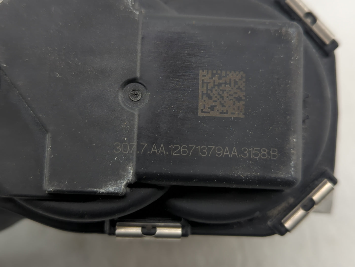 2016-2019 Chevrolet Malibu Throttle Body P/N:12671379AA Fits Fits 2016 2017 2018 2019 OEM Used Auto Parts - Oemusedautoparts