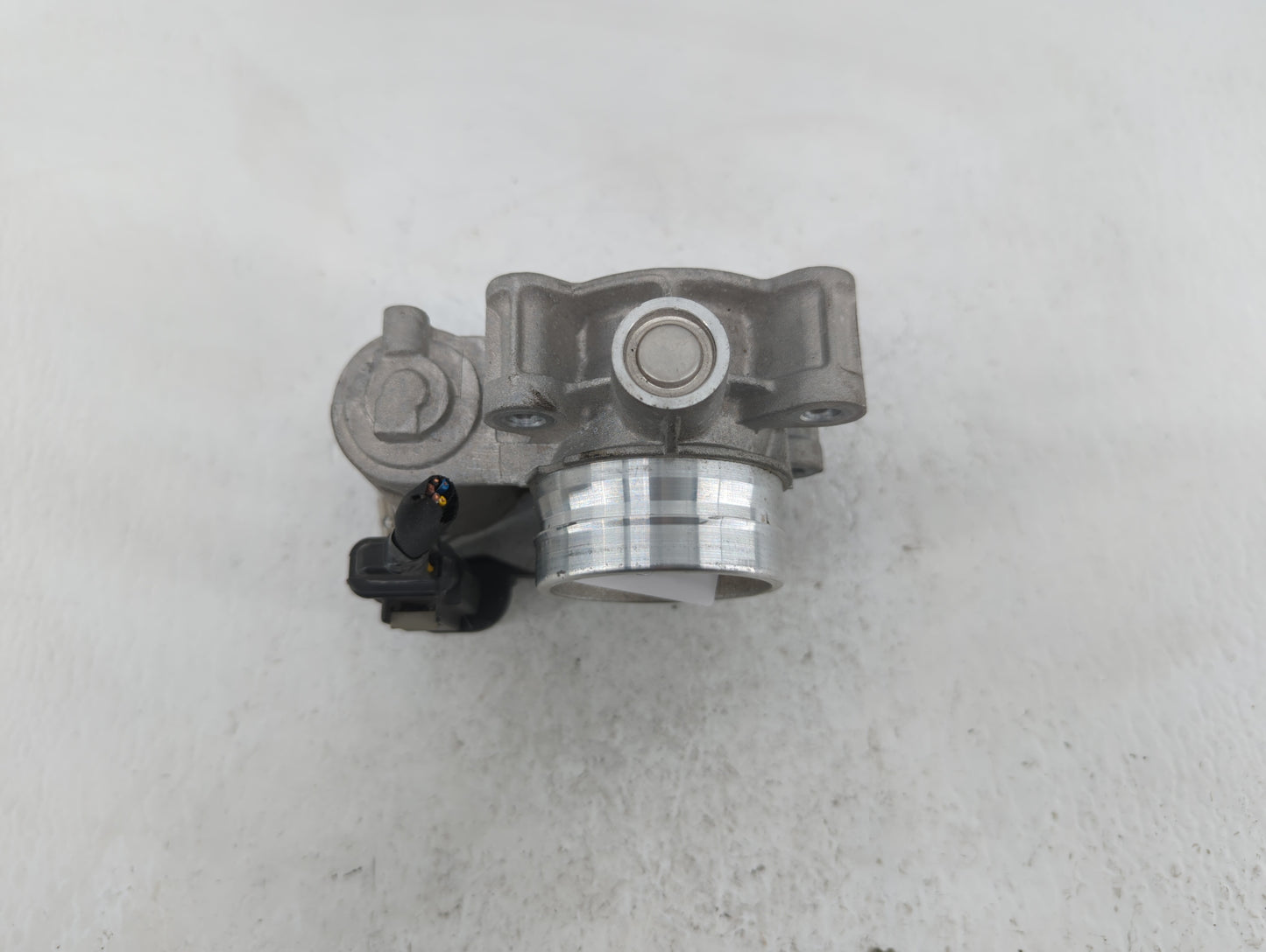 2016-2019 Chevrolet Malibu Throttle Body P/N:12671379AA Fits Fits 2016 2017 2018 2019 OEM Used Auto Parts - Oemusedautoparts
