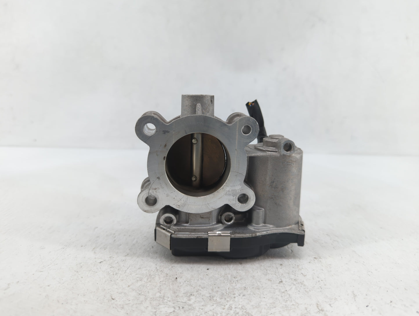 2016-2019 Chevrolet Malibu Throttle Body P/N:12671379AA Fits Fits 2016 2017 2018 2019 OEM Used Auto Parts - Oemusedautoparts