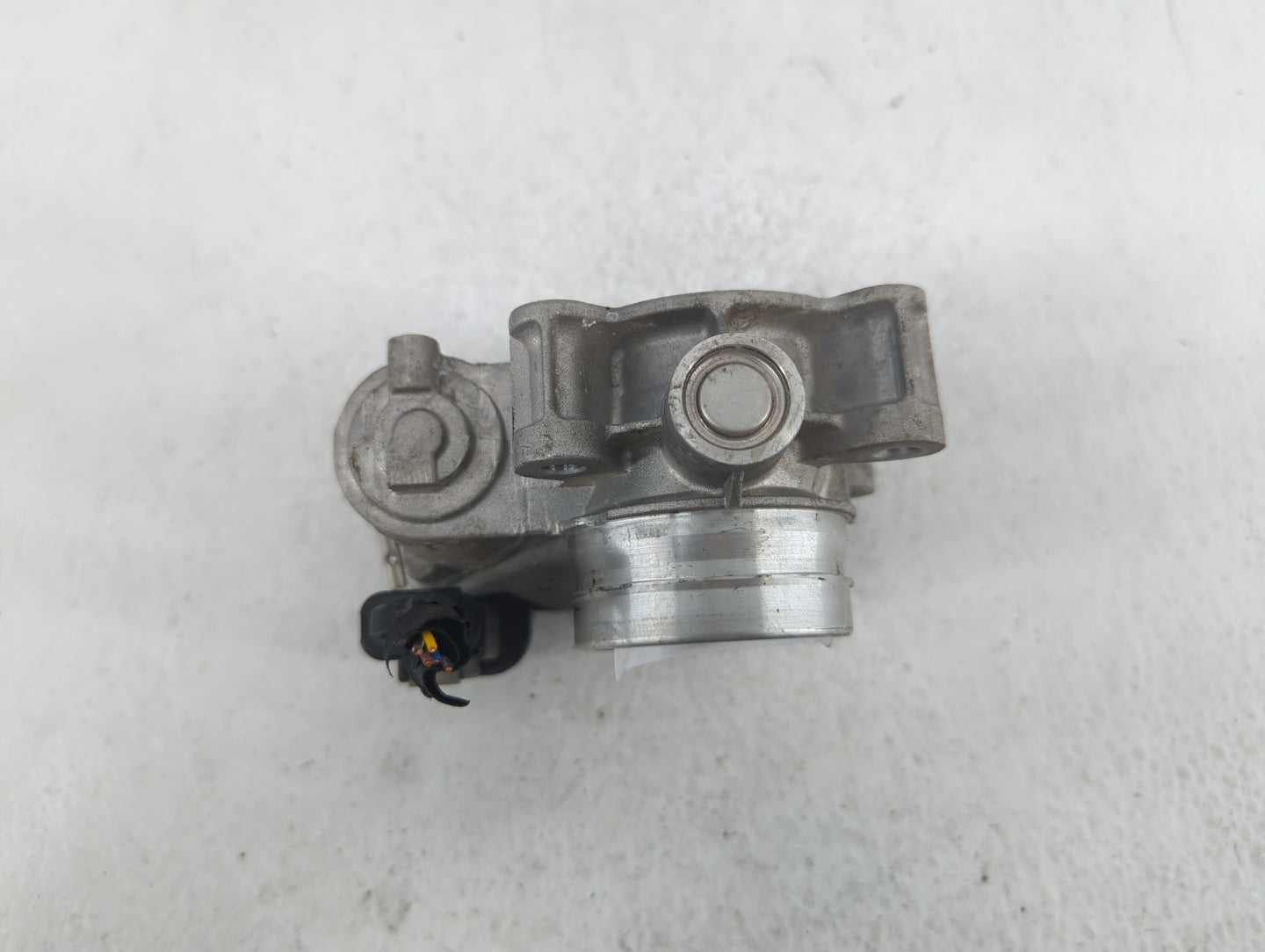 2016-2019 Chevrolet Malibu Throttle Body P/N:12671379AA Fits Fits 2016 2017 2018 2019 OEM Used Auto Parts - Oemusedautoparts