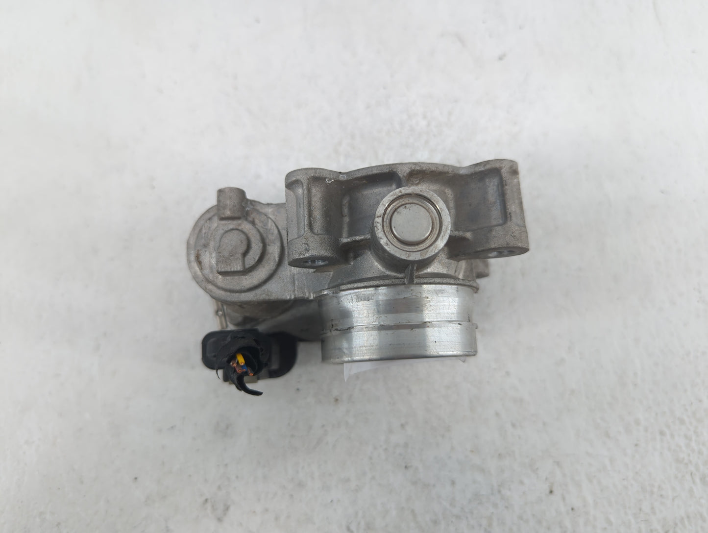 2016-2019 Chevrolet Malibu Throttle Body P/N:12671379AA Fits Fits 2016 2017 2018 2019 OEM Used Auto Parts - Oemusedautoparts