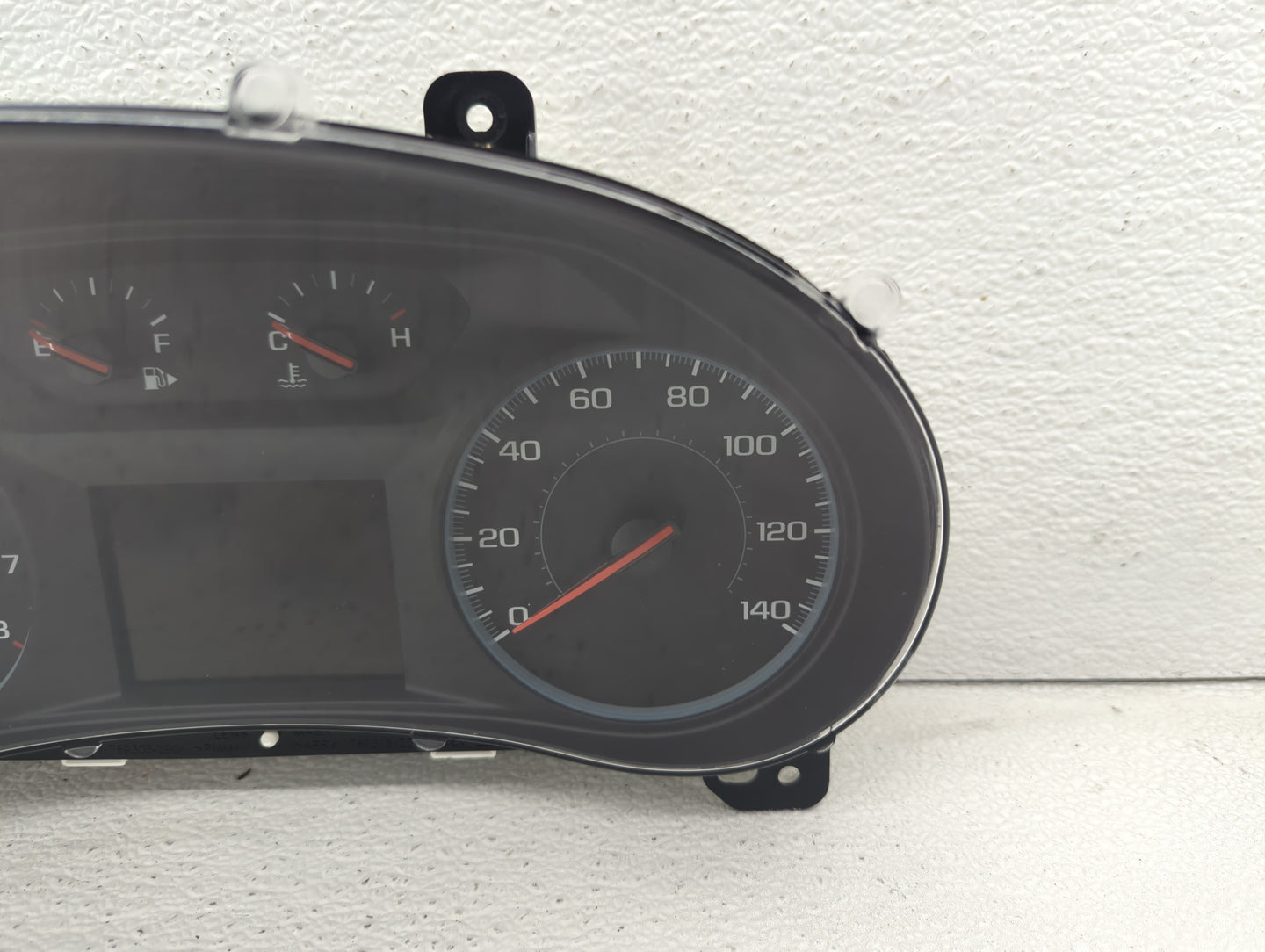 2017-2018 Chevrolet Malibu Instrument Cluster Speedometer Gauges P/N:84141852 84356877, 84296450, 84128302 Fits Fits 2017 20
