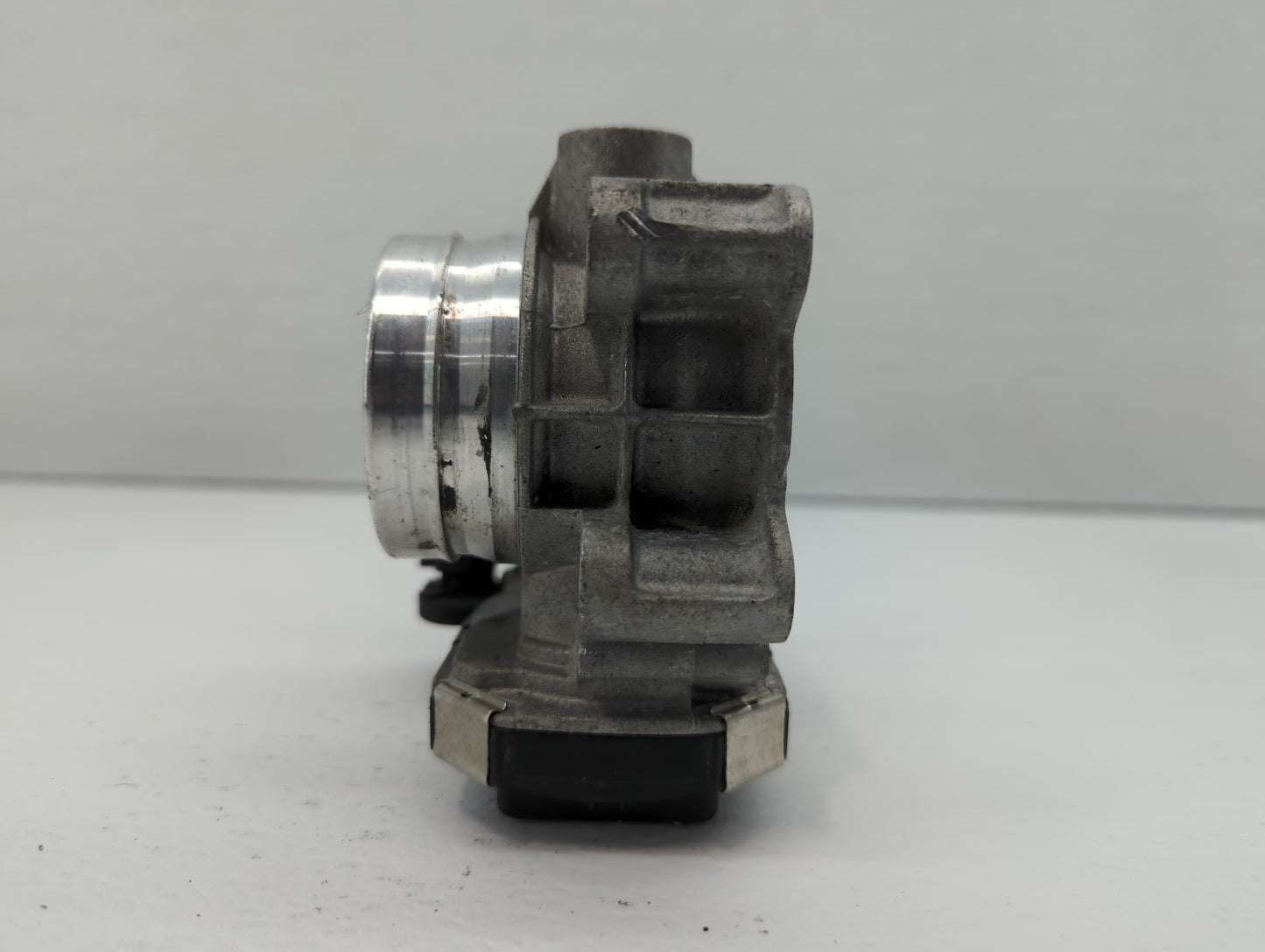 2016-2021 Chevrolet Malibu Throttle Body P/N:12671379AA Fits Fits 2016 2017 2018 2019 2020 2021 2022 OEM Used Auto Parts - O