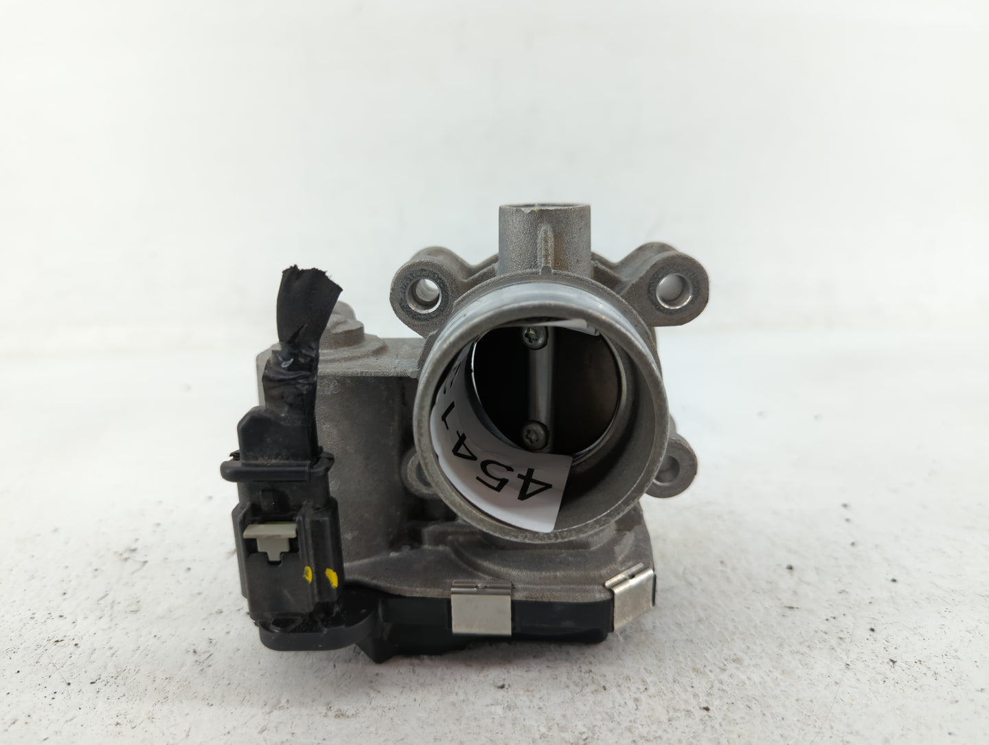 2016-2021 Chevrolet Malibu Throttle Body P/N:12671379AA Fits Fits 2016 2017 2018 2019 2020 2021 2022 OEM Used Auto Parts - O