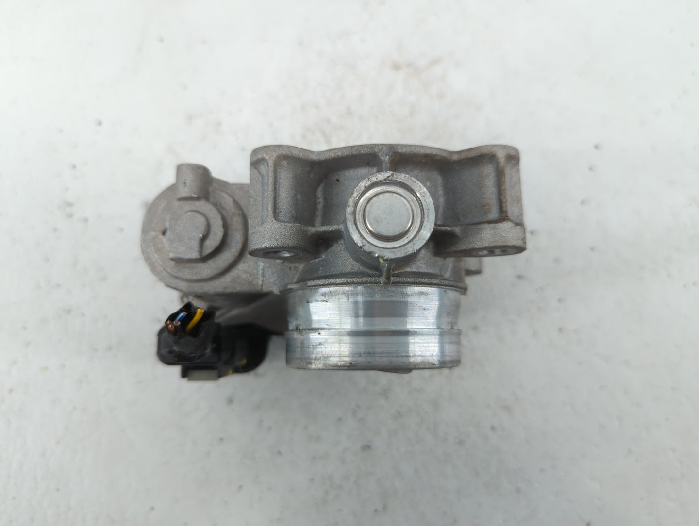 2016-2021 Chevrolet Malibu Throttle Body P/N:12671379AA Fits Fits 2016 2017 2018 2019 2020 2021 2022 OEM Used Auto Parts - O