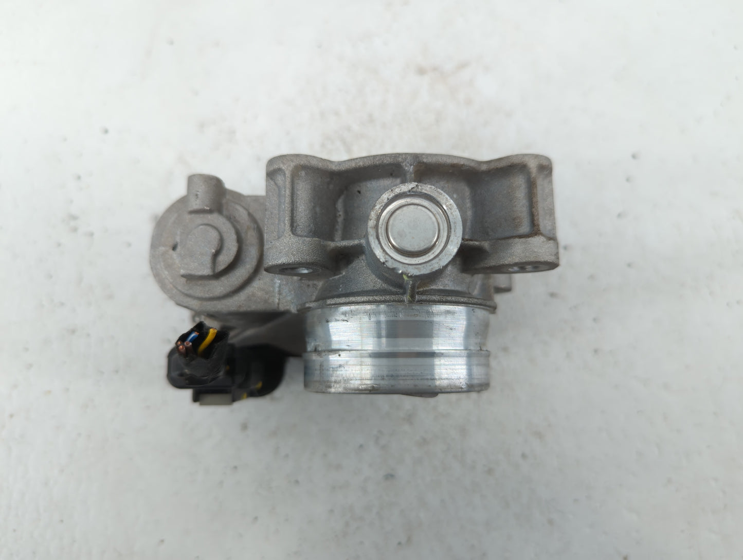 2016-2021 Chevrolet Malibu Throttle Body P/N:12671379AA Fits Fits 2016 2017 2018 2019 2020 2021 2022 OEM Used Auto Parts - O
