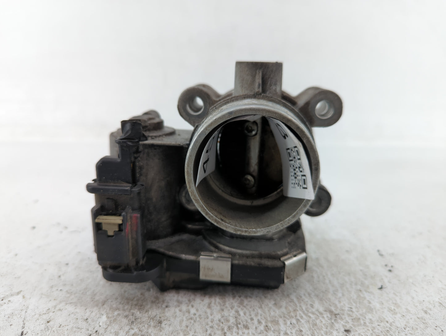 2016-2021 Chevrolet Malibu Throttle Body P/N:12671379AA Fits Fits 2016 2017 2018 2019 2020 2021 2022 OEM Used Auto Parts - O