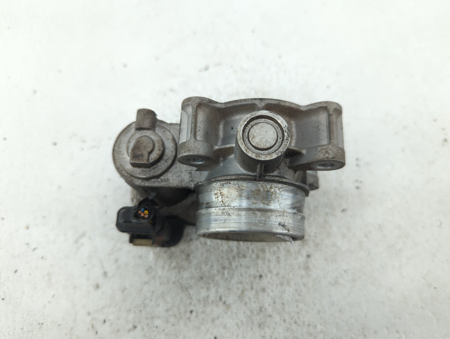 2016-2021 Chevrolet Malibu Throttle Body P/N:12671379AA Fits Fits 2016 2017 2018 2019 2020 2021 2022 OEM Used Auto Parts - O