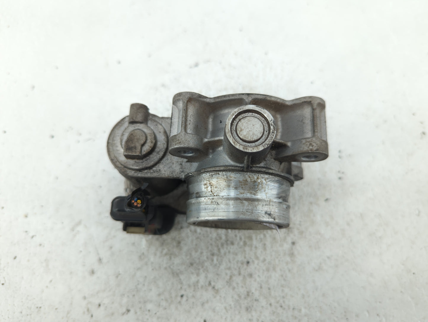 2016-2021 Chevrolet Malibu Throttle Body P/N:12671379AA Fits Fits 2016 2017 2018 2019 2020 2021 2022 OEM Used Auto Parts - O