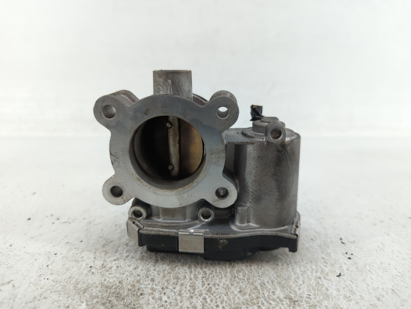 2016-2021 Chevrolet Malibu Throttle Body P/N:12671379AA Fits Fits 2016 2017 2018 2019 2020 2021 2022 OEM Used Auto Parts - O