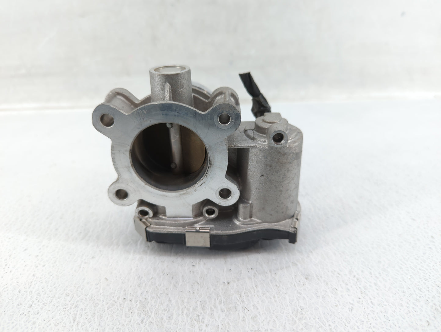 2016-2021 Chevrolet Malibu Throttle Body P/N:12671379AA Fits Fits 2016 2017 2018 2019 2020 2021 2022 OEM Used Auto Parts - O