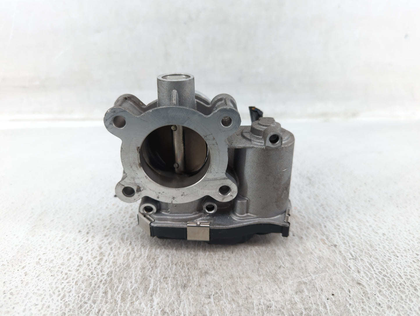 2016-2021 Chevrolet Malibu Throttle Body P/N:12671379AA Fits Fits 2016 2017 2018 2019 2020 2021 2022 OEM Used Auto Parts - O