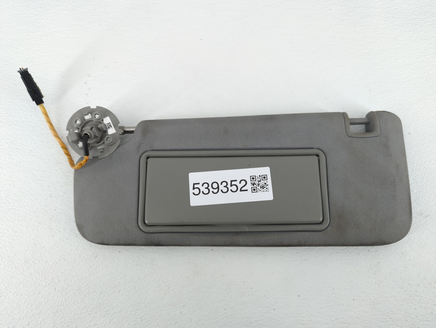 2016-2021 Chevrolet Malibu Sun Visor Shade Replacement Driver Left Mirror Fits Fits 2016 2017 2018 2019 2020 2021 OEM Used A