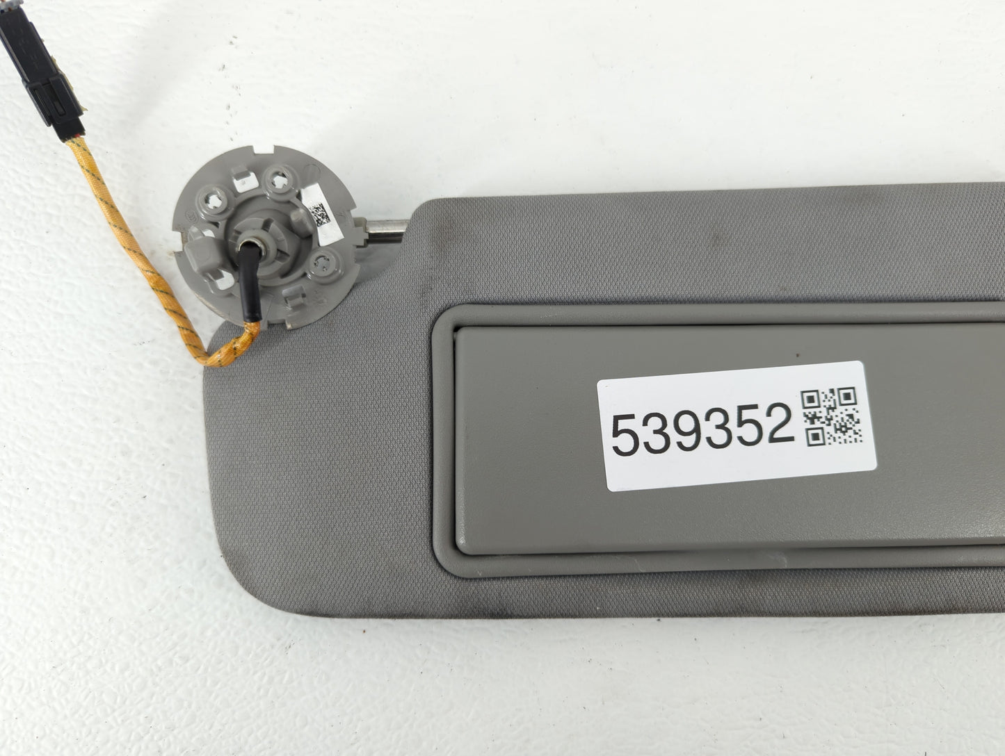 2016-2021 Chevrolet Malibu Sun Visor Shade Replacement Driver Left Mirror Fits Fits 2016 2017 2018 2019 2020 2021 OEM Used A