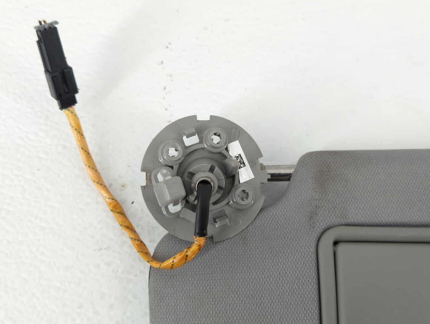 2016-2021 Chevrolet Malibu Sun Visor Shade Replacement Driver Left Mirror Fits Fits 2016 2017 2018 2019 2020 2021 OEM Used A