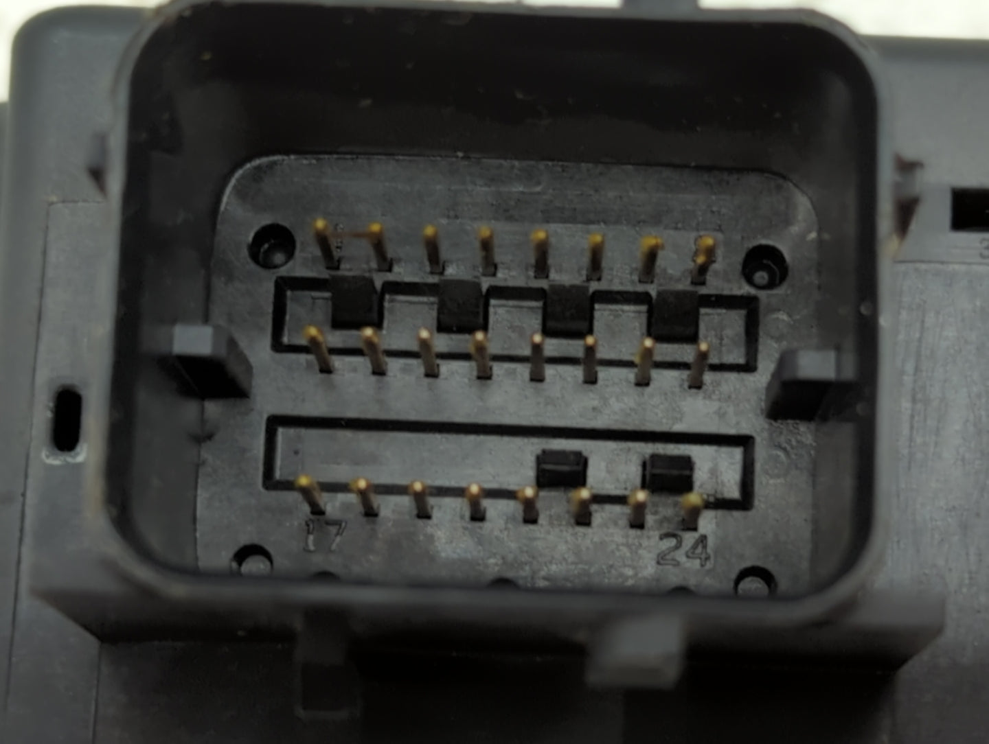 2018-2021 Chevrolet Malibu Chassis Control Module Ccm Bcm Body Control - Oemusedautoparts1.com