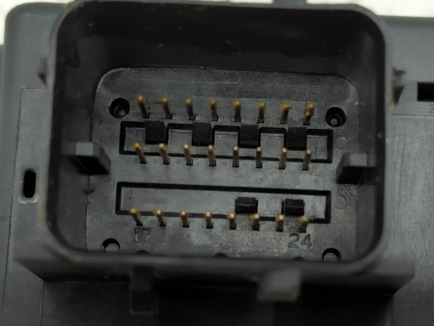 2018-2021 Chevrolet Malibu Chassis Control Module Ccm Bcm Body Control - Oemusedautoparts1.com