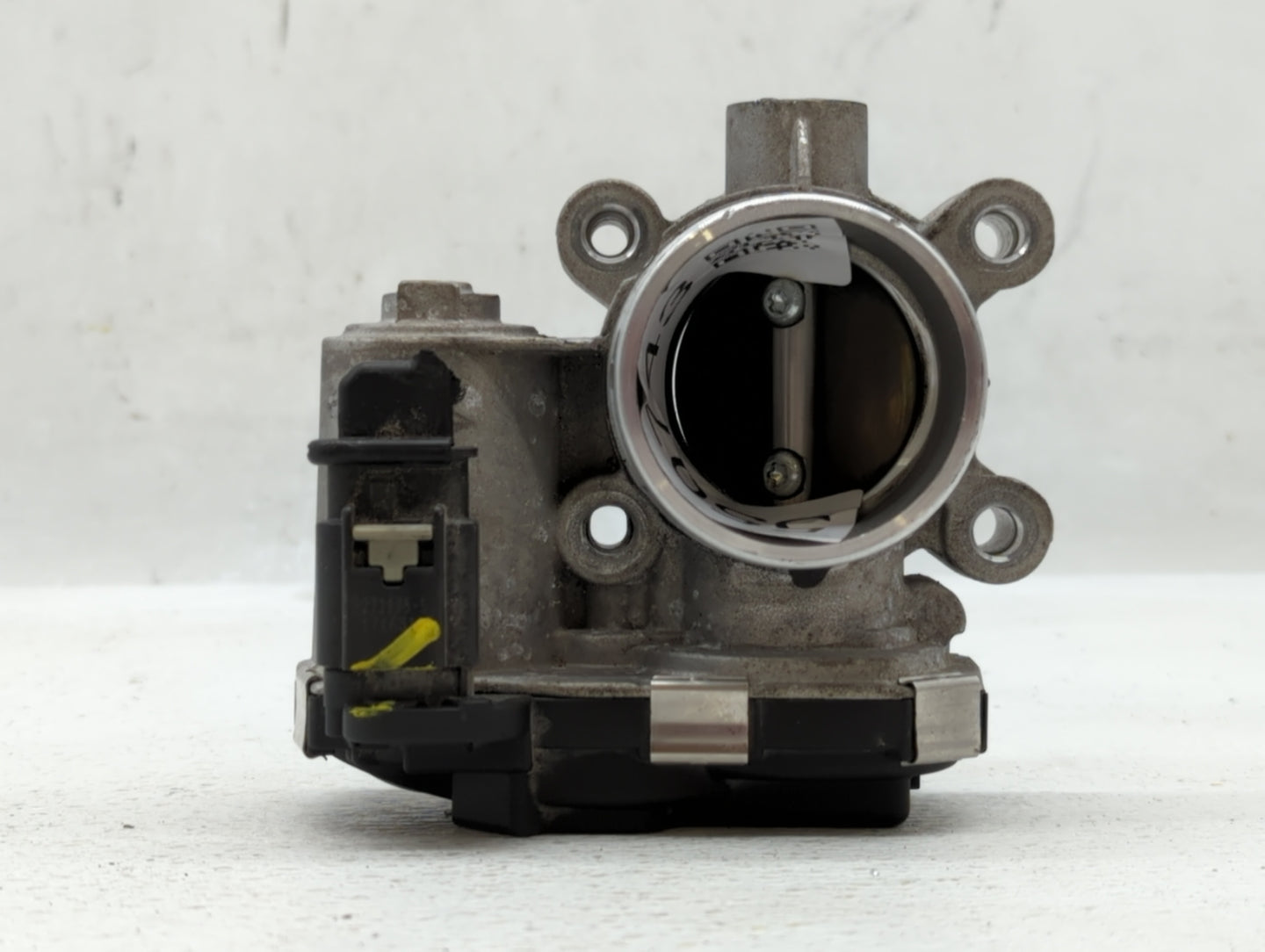 2016-2021 Chevrolet Malibu Throttle Body P/N:12671379AA Fits Fits 2016 2017 2018 2019 2020 2021 2022 OEM Used Auto Parts - O