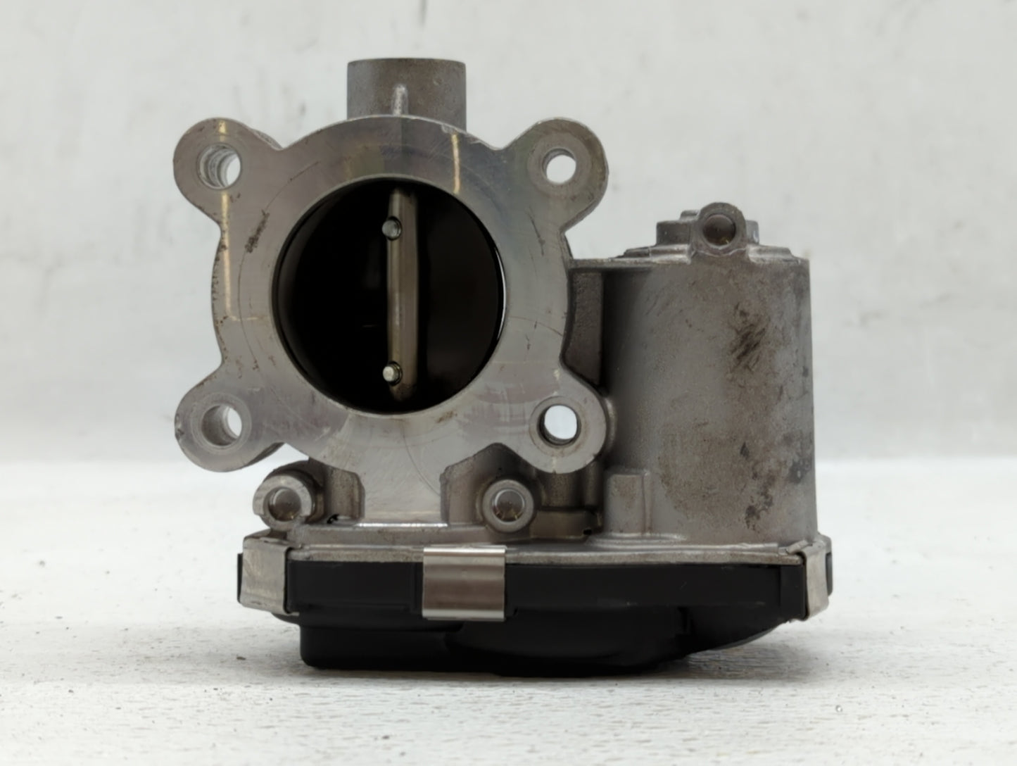 2016-2021 Chevrolet Malibu Throttle Body P/N:12671379AA Fits Fits 2016 2017 2018 2019 2020 2021 2022 OEM Used Auto Parts - O