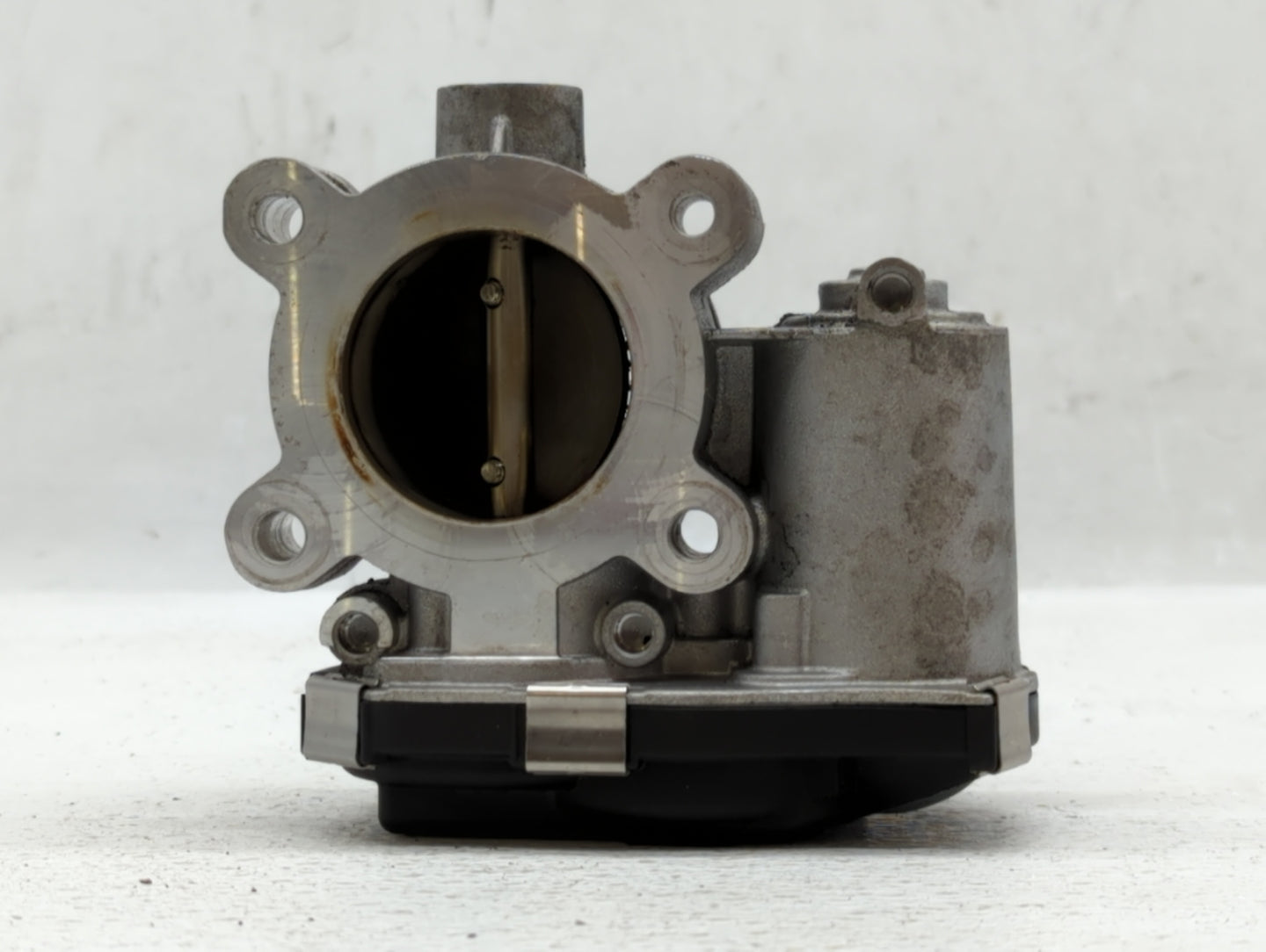 2016-2021 Chevrolet Malibu Throttle Body P/N:12671379AA Fits Fits 2016 2017 2018 2019 2020 2021 2022 OEM Used Auto Parts - O