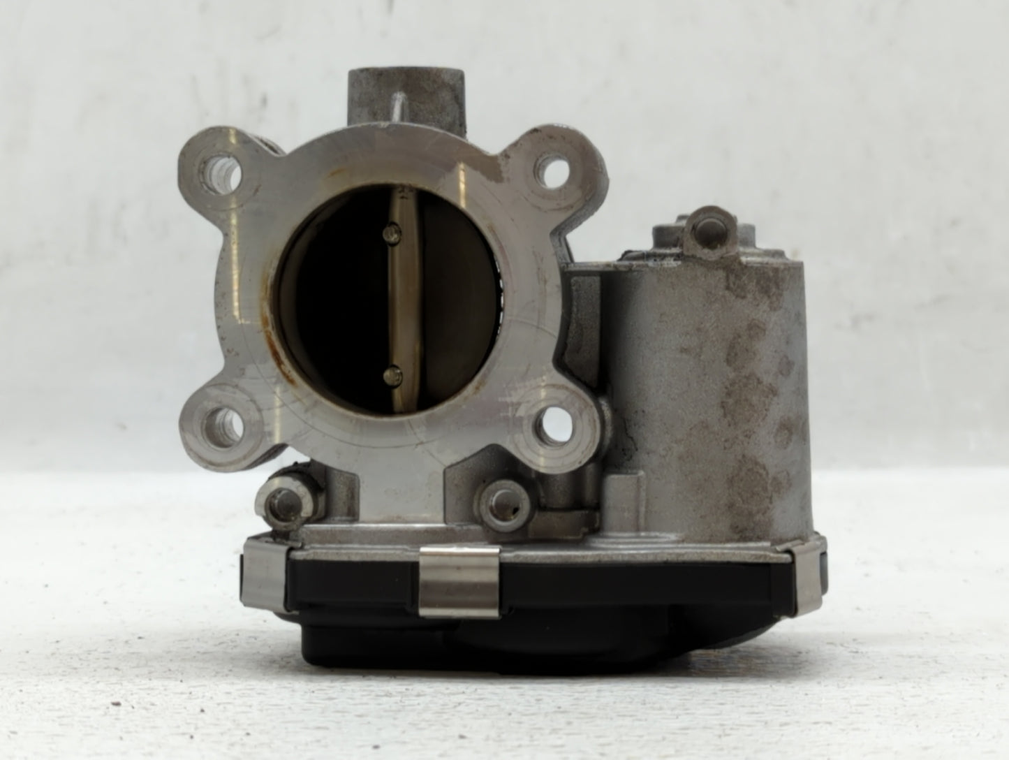 2016-2021 Chevrolet Malibu Throttle Body P/N:12671379AA Fits Fits 2016 2017 2018 2019 2020 2021 2022 OEM Used Auto Parts - O