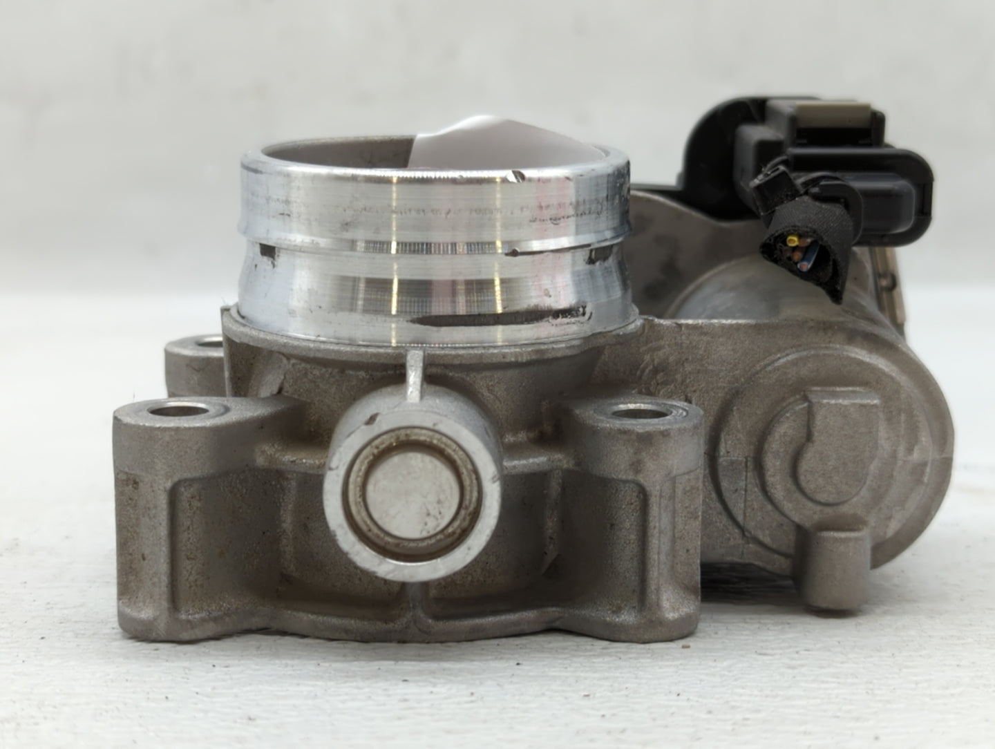 2016-2021 Chevrolet Malibu Throttle Body P/N:12671379AA Fits Fits 2016 2017 2018 2019 2020 2021 2022 OEM Used Auto Parts - O