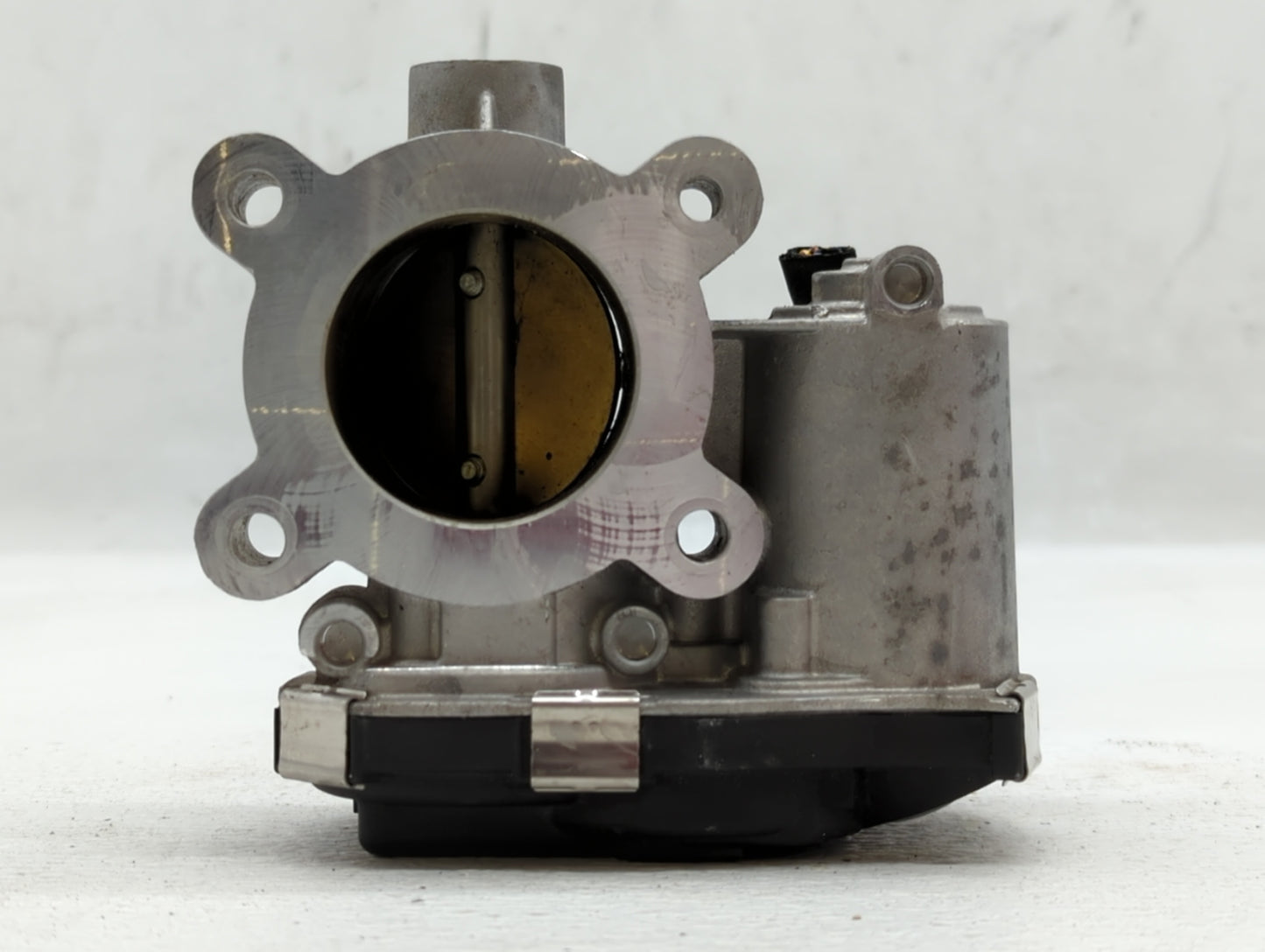 2016-2021 Chevrolet Malibu Throttle Body P/N:12671379AA Fits Fits 2016 2017 2018 2019 2020 2021 2022 OEM Used Auto Parts - O
