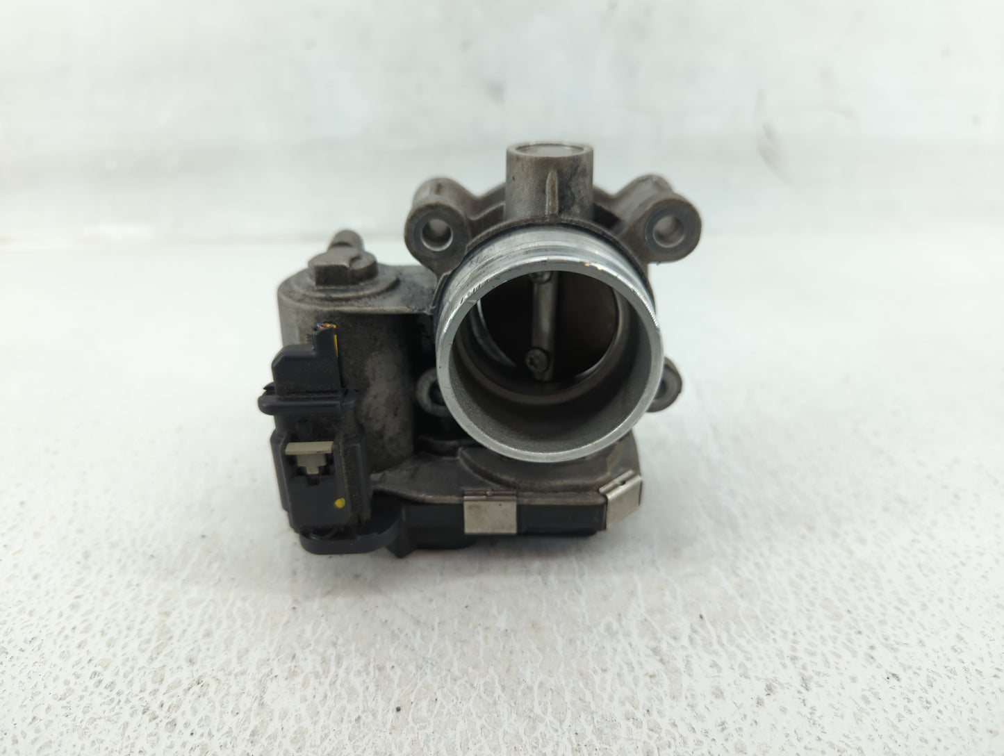 2016-2021 Chevrolet Malibu Throttle Body P/N:12671379AA Fits Fits 2016 2017 2018 2019 2020 2021 2022 OEM Used Auto Parts - O