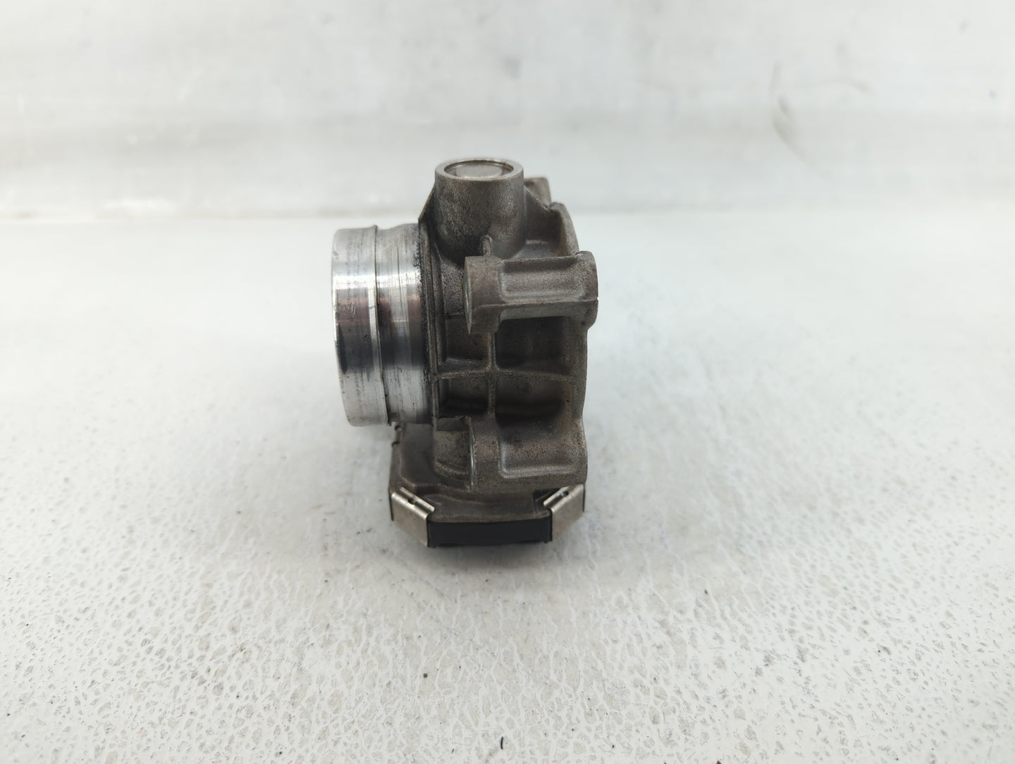 2016-2021 Chevrolet Malibu Throttle Body P/N:12671379AA Fits Fits 2016 2017 2018 2019 2020 2021 2022 OEM Used Auto Parts - O