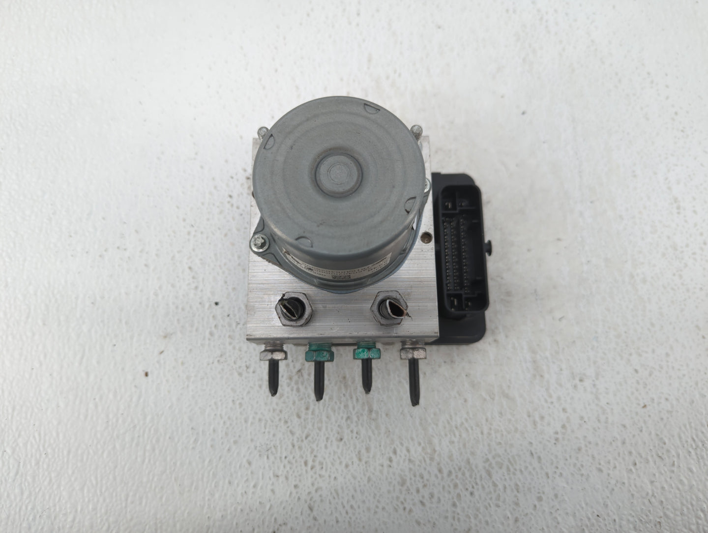 2018 Chevrolet Malibu ABS Pump Control Module Replacement P/N:84325538 065055766 Fits OEM Used Auto Parts - Oemusedautoparts