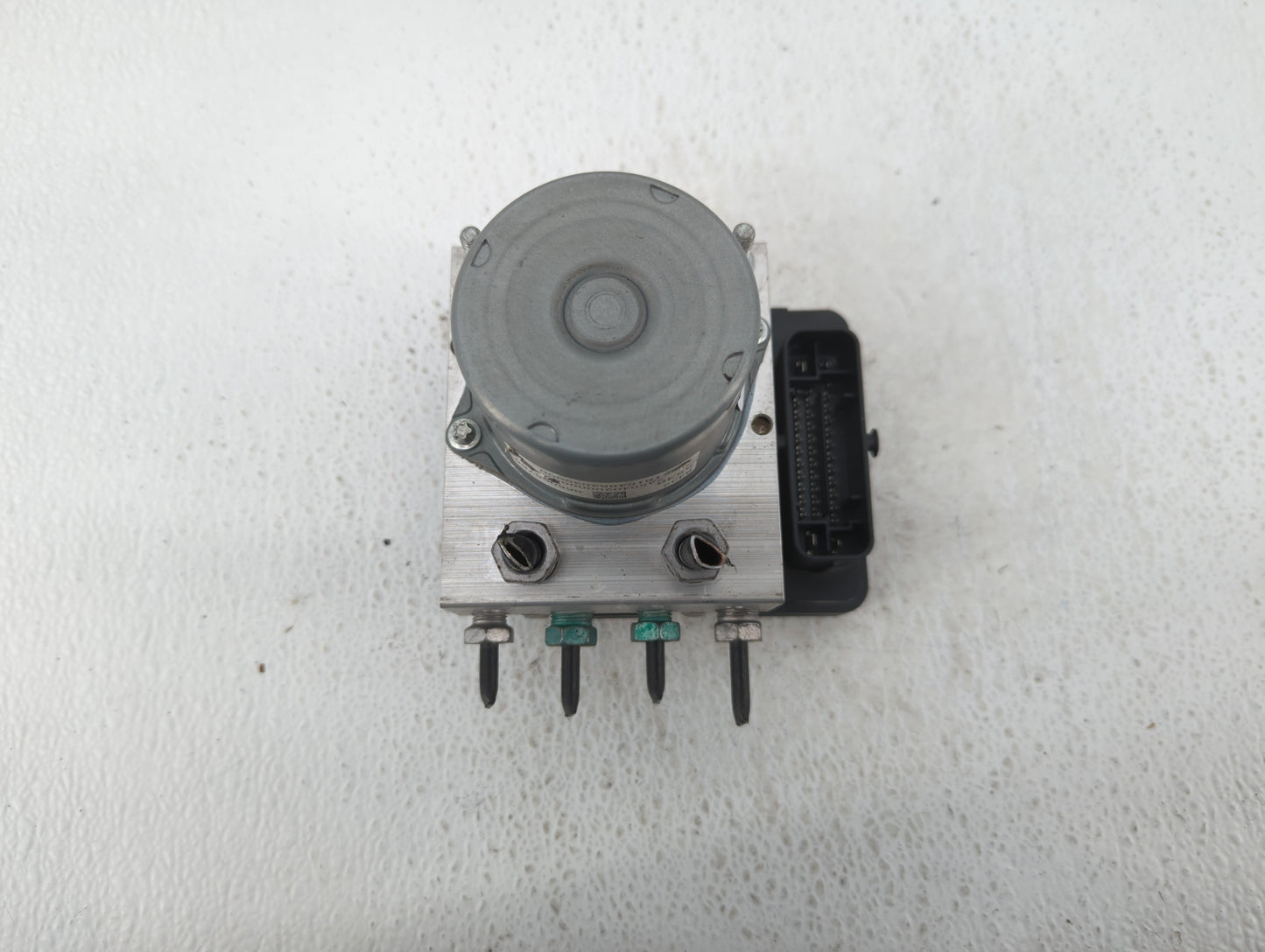 2018 Chevrolet Malibu ABS Pump Control Module Replacement P/N:84325538 065055766 Fits OEM Used Auto Parts - Oemusedautoparts