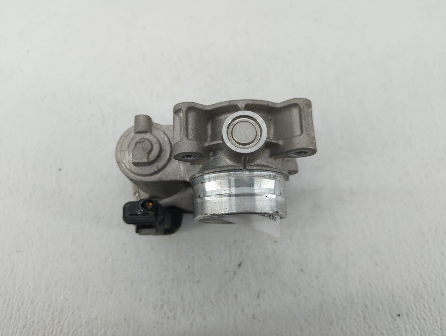 2016-2021 Chevrolet Malibu Throttle Body P/N:12671379AA Fits Fits 2016 2017 2018 2019 2020 2021 2022 OEM Used Auto Parts - O
